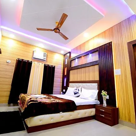 Taj Square A Luxurious Family Homestay Agra  Exterior photo