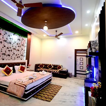 Taj Square A Luxurious Family Homestay Agra  Exterior photo