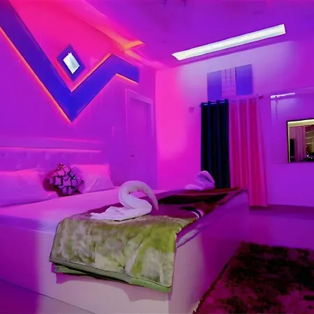 Taj Square A Luxurious Family Homestay Agra  Exterior photo