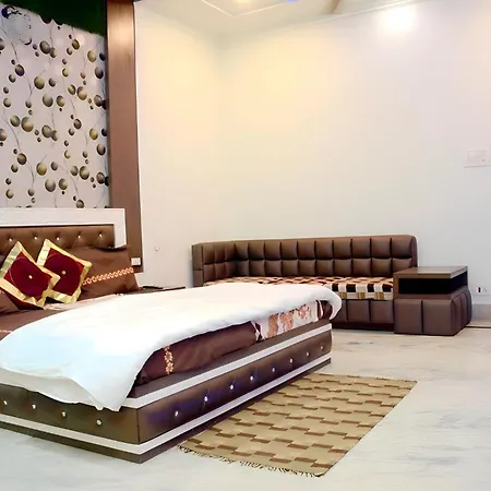 Taj Square A Luxurious Family Homestay Agra  Exterior photo