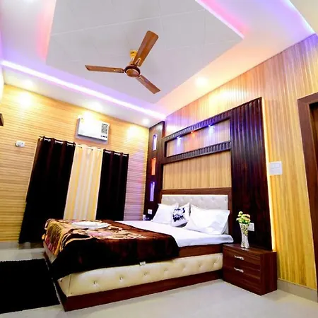 Taj Square A Luxurious Family Homestay Agra  Exterior photo