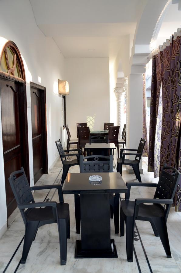 Taj Square A Luxurious Family